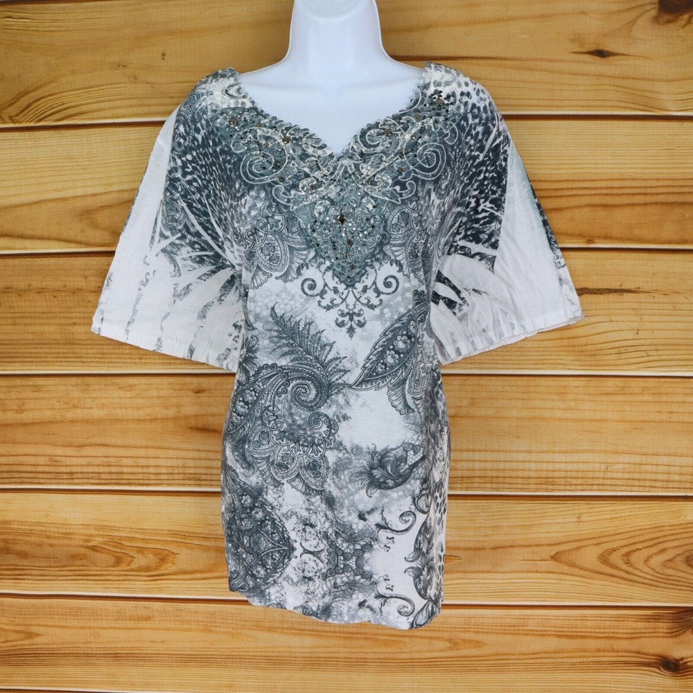 Graphic Print T-Shirt Studded Jewelled Women 2XL Gray White Liz & Me Catherines‎